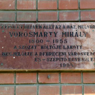 05 Vorosmarty Emlektabla